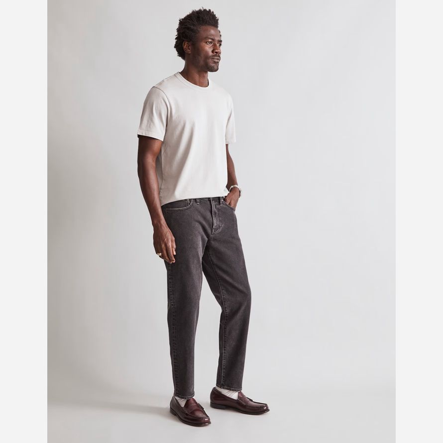 madewell relajado cono jeans de color gris oscuro